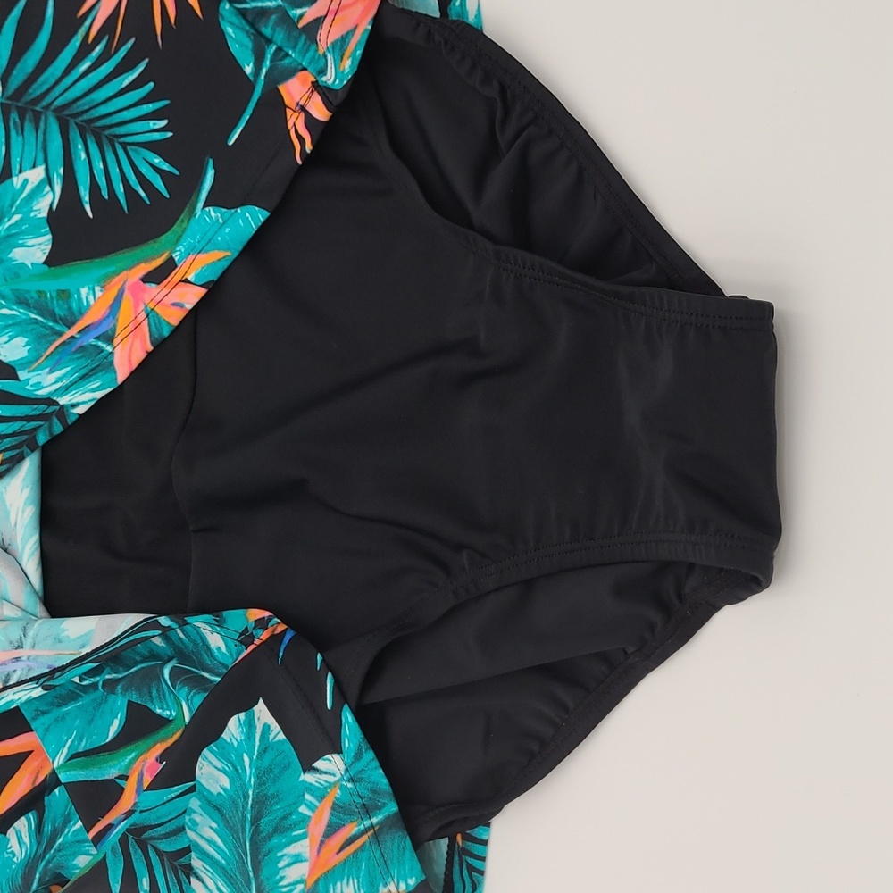 Caribbean Sand NWT One Piece Swimsuit sz. 14 - Picture 2 of 8